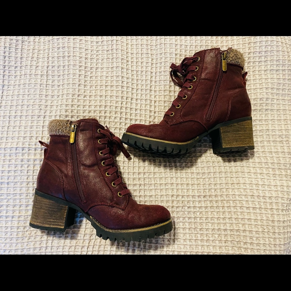 Carlos Red lace and zip up side boots